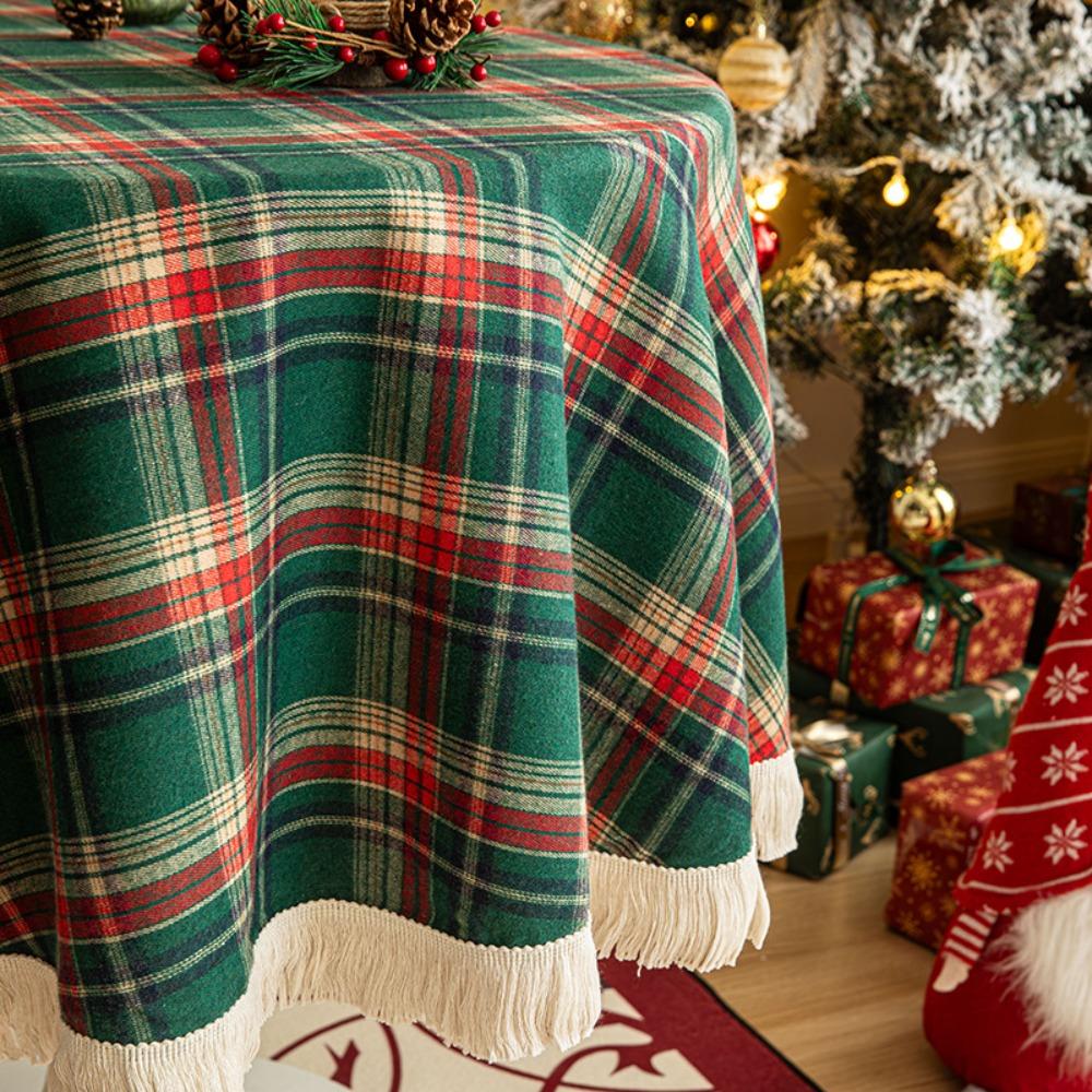 Christmas Plaid Round Tablecloth with Fringe Classic Red Green Checkered Retro Party Decor Dining Table Cover