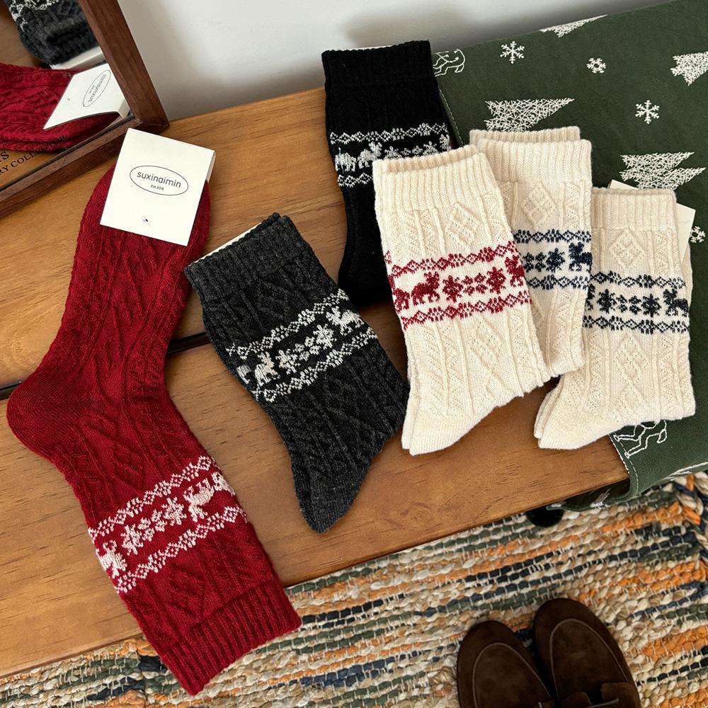 New Autumn and Winter Thick Warm Wool Socks Women Cute Kawaii Warm Snow Socks Christmas Retro Reindeer Loose Middle Tube Socks