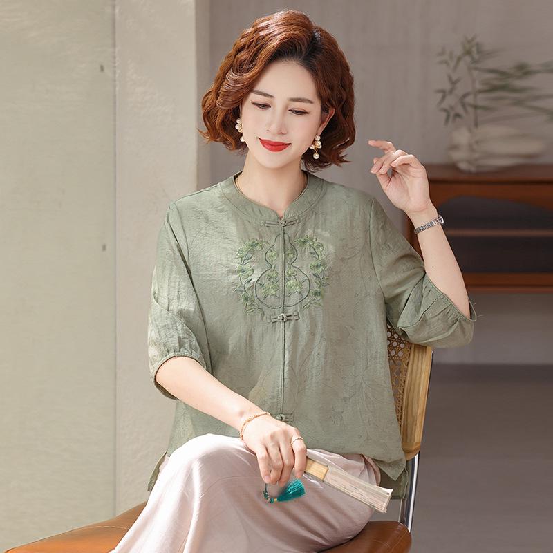 

Elegant Seven-Sleeve Chinese Style T-Shirt for Moms - Spring/Summer Fashion for Middle-Aged and Elderly Women 3XL (for 120-135 lbs) зелёный