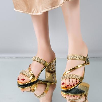 Summer New Large Size Women's Korean Version Sequined Round Head Rhinestone Thick with Comfortable Sandals