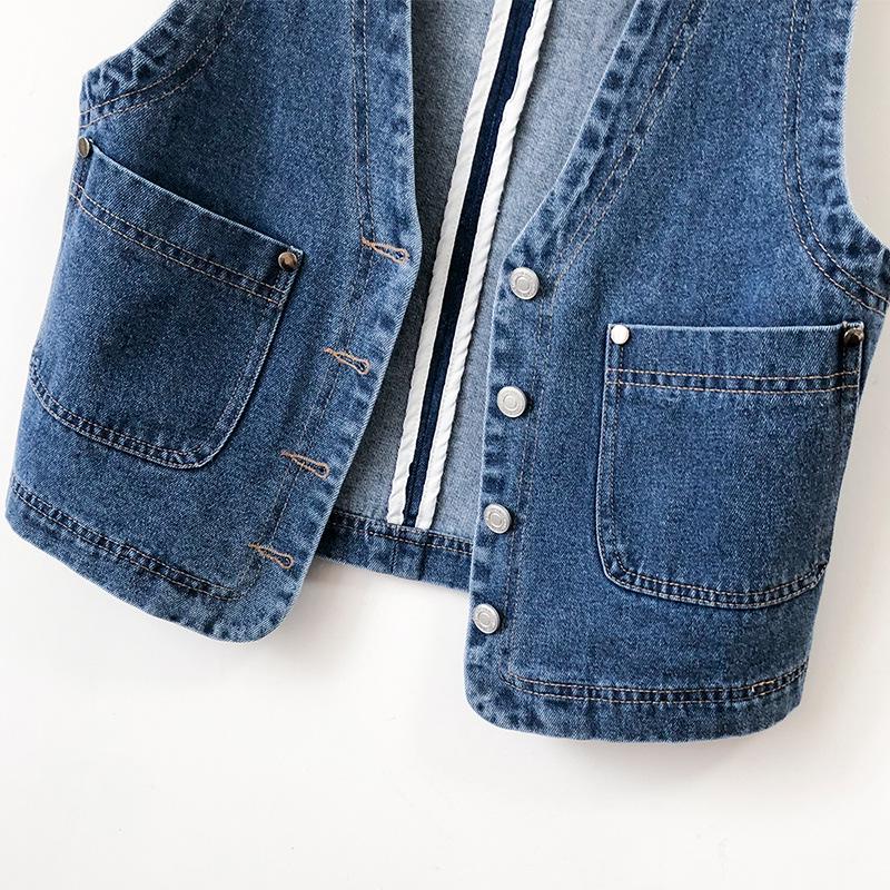Hong Kong Style Retro Denim Vest: Women's Slim-Fit Collarless Waistcoat with Shoulder Pads for Spring and Autumn 2025.