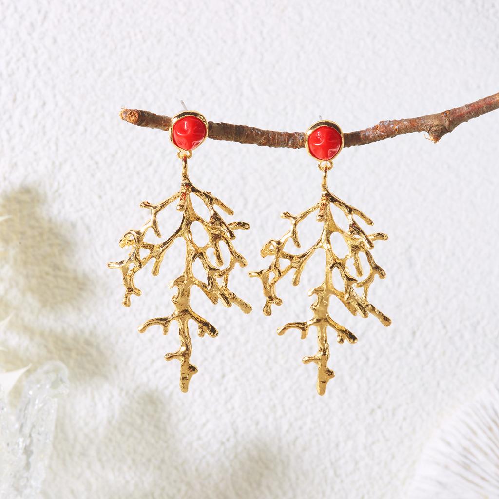 Exaggerated Creative Metal Coral Pendant Earrings for Women Fashion Irregular Geometric Drop Earrings Summer Jewelry Gift