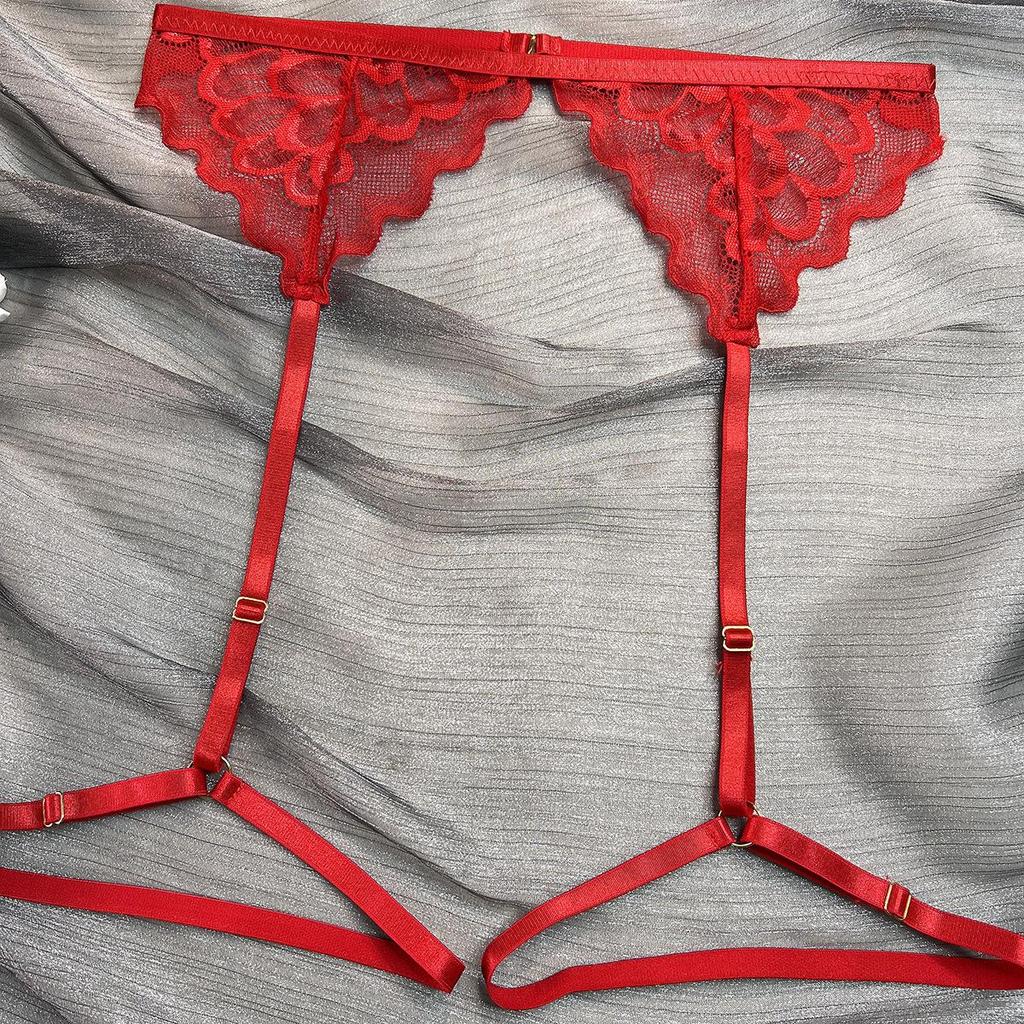 Hot-Selling Lingerie: Sexy Lace Trim Halter Three-Piece Set