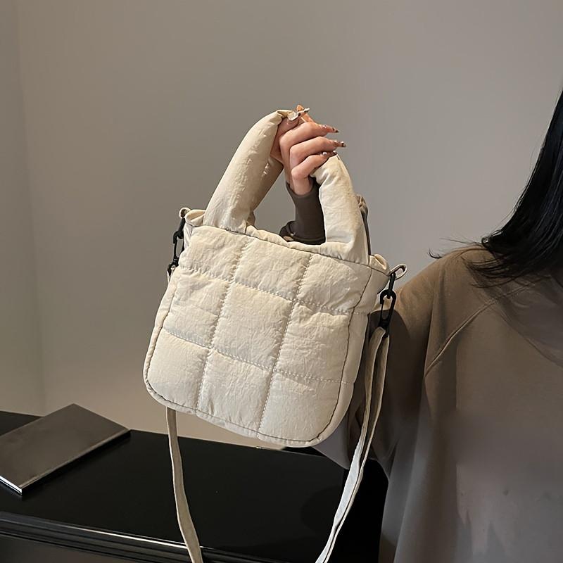 Borsa a tracolla trapuntata in nylon Autunno Inverno Monocolore Borsa a spalla con fodera in poliestere Chiusura con cerniera Pulitura professionale a secco