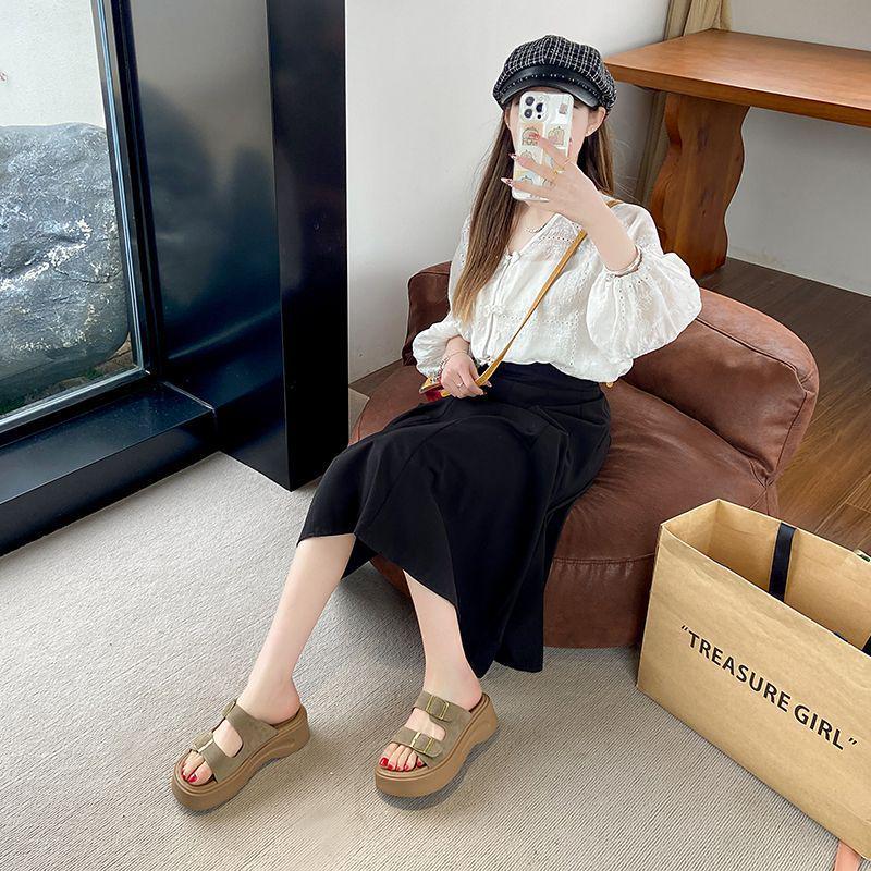 Damen Retro Sandalen mit weicher Sohle und einem Riemen - "Step on Shit" Outdoor Flats vom Influencer