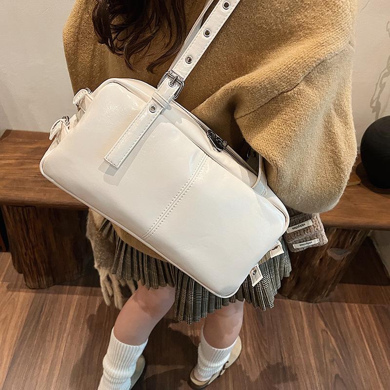 Niche retro pillow bag large-capacity handbag women's high-end underarm bag versatile shoulder messenger bag