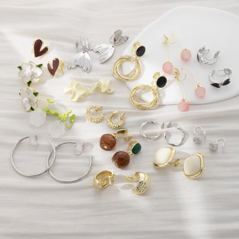 Orecchini Dolci da Fatina Stile Coreano Senza Foro: Design Versatile, Chic e di Alta Gamma per Zampironi.