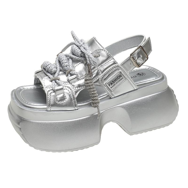 

Модные новые летние женские кожаные сандалии на толстой подошве, кроссовки на высокой платформе, дышащие повседневные тапочки, женские кроссовки на каблуке 8 см 37 серебряный
