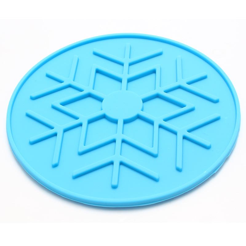 Pet Silicone Non-Slip Slow Feeder Mat - Round Food-Grade Lick Mat for Cats & Dogs