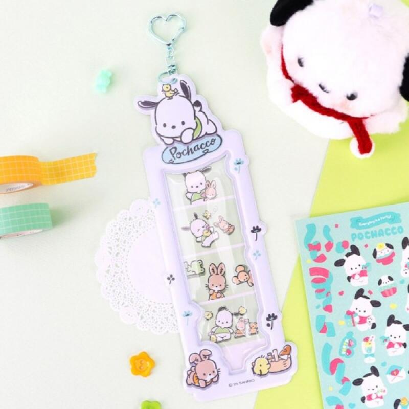 Pochacco four-cut photo keychain