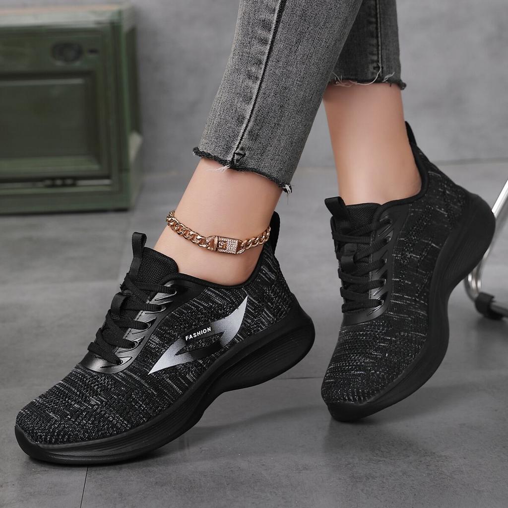 2025 Damenschuhe Mesh atmungsaktiv Sportschuhe Freizeitschuhe Einzelne Schuhe Leichtgewichtige Studenten-Laufschuhe Weichsohlige Reiseschuhe