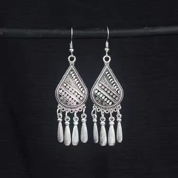Vintage Bohemian Earrings Female Pop Versatile Fringed Earrings Minority Wind Leaf Ear Jewelry