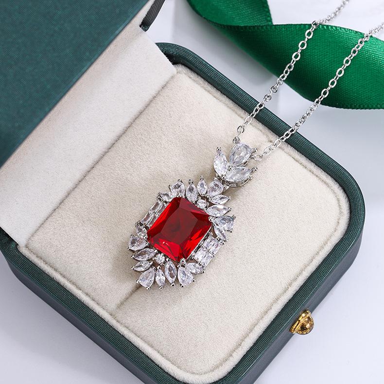Zircon Necklace Princess Banquet Colorful Treasure Square Diamond Pendant Emerald Engagement Luxury