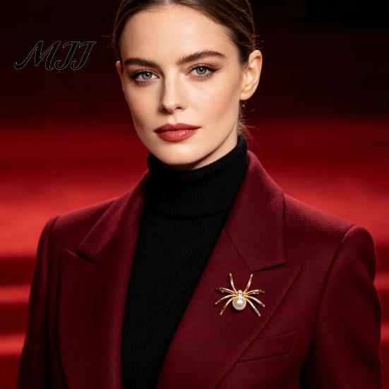 Creative Gift for Her Spider Brooch Pin Women Men, Faux Crystal Gothic Decorative Coat Insect Brooch, Halloween Punk Vampire Costume Accessories