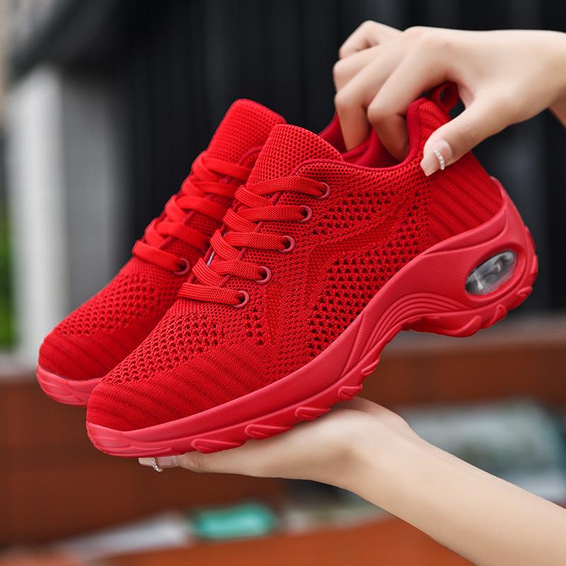 Fashion Women's Sports Shoes Summer Red Walking Large Breathable Tennis 2025 New Mesh Running Shoes Lightweight Flat Vulcanized Shoes
