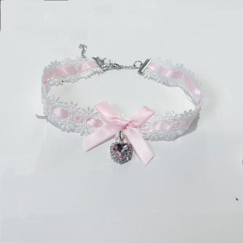 Lace Choker with Rhinestone Heart Pendant Bow Detail 1Pc Sweet Neck Accessory for Casual Daily Party Occasions