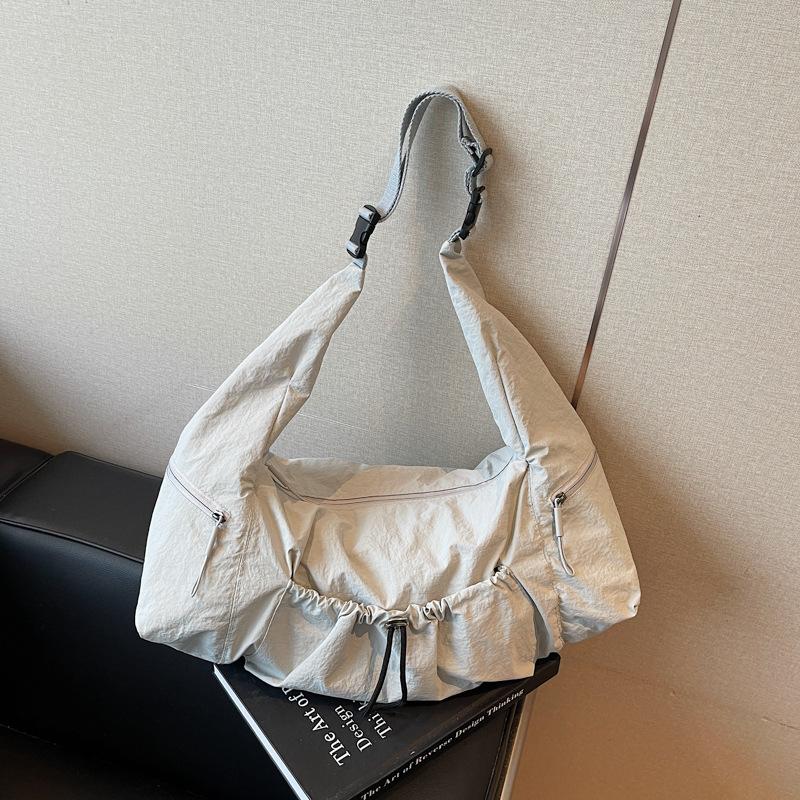 Light Casual Canvas Crossbody Bag Women's Short Trip Large Capacity Tote Bag Student Class Bag Commuter Shoulder Bag