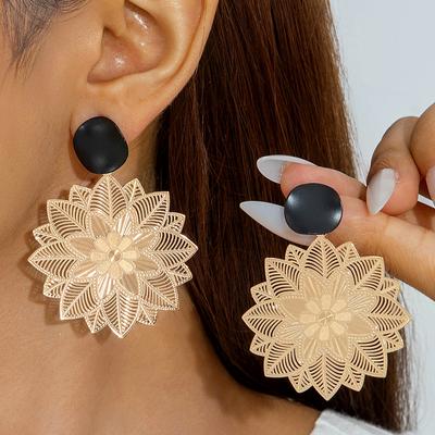Fashion Hollow Out Metal Statement Earrings Large Geometric Design Lightweight Durable Accessories for Women and Girls