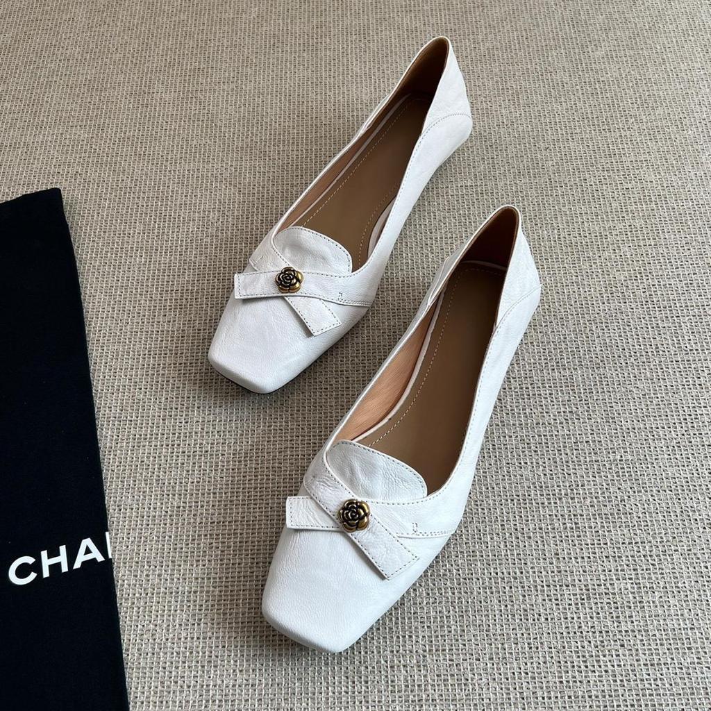 Vintage camellia loafers women's 2025 new square head flat Mary Jane small leather shoes commuter single shoes