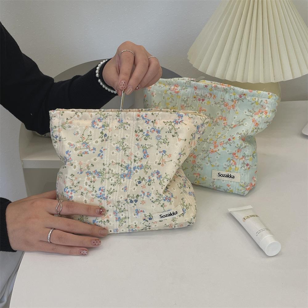410123 Fresh Floral Canvas Cosmetic Bag Women's Portable Large-capacity Travel Toilet Bag Skin Care Product Storage Bag