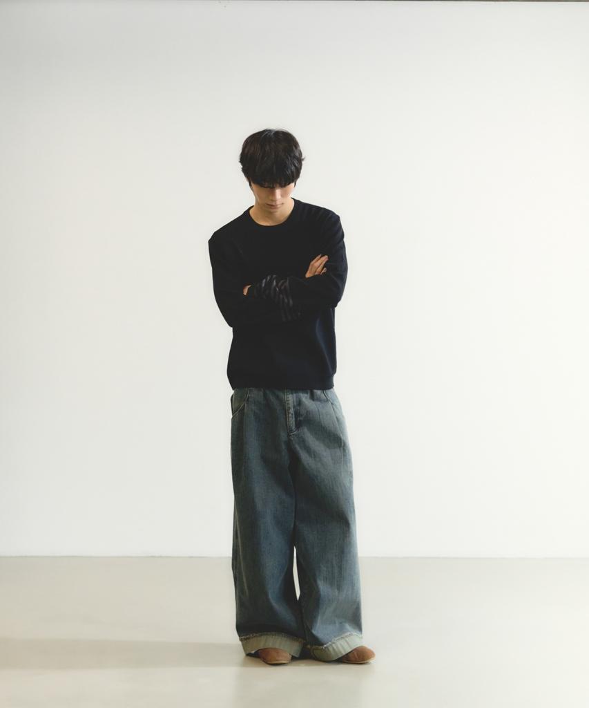 Iseuteuseobiseusyab Waist Stripe Relaxed Round Knit - Black