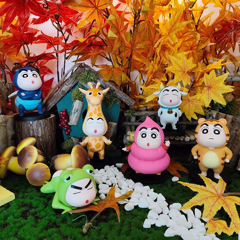 Grenouille et Girafe Créatives en PVC Shin-chan Figurine d'Action Décoration de Bureau Vente en Gros
