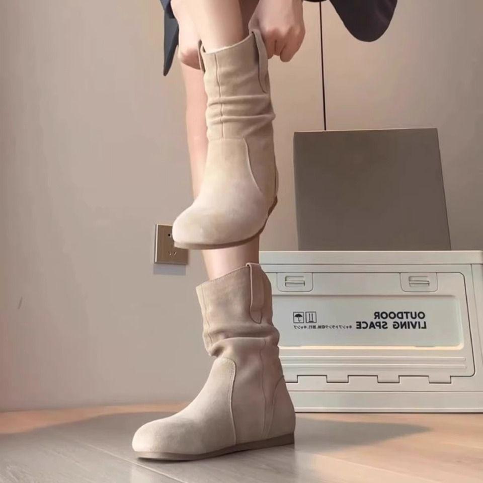 Internet-Berühmtheit Haufenstiefel 2025 neue runde Zehen vielseitige flache Sohle Western-Cowboystiefel mattes Leder Kurzstiefel Damen Frühling und Herbst sin