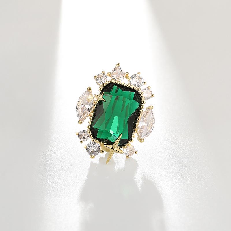 **Bo Xin Yun Luxury Geometric Green Zirconia Brooch - Korean Style Pin Accessory**