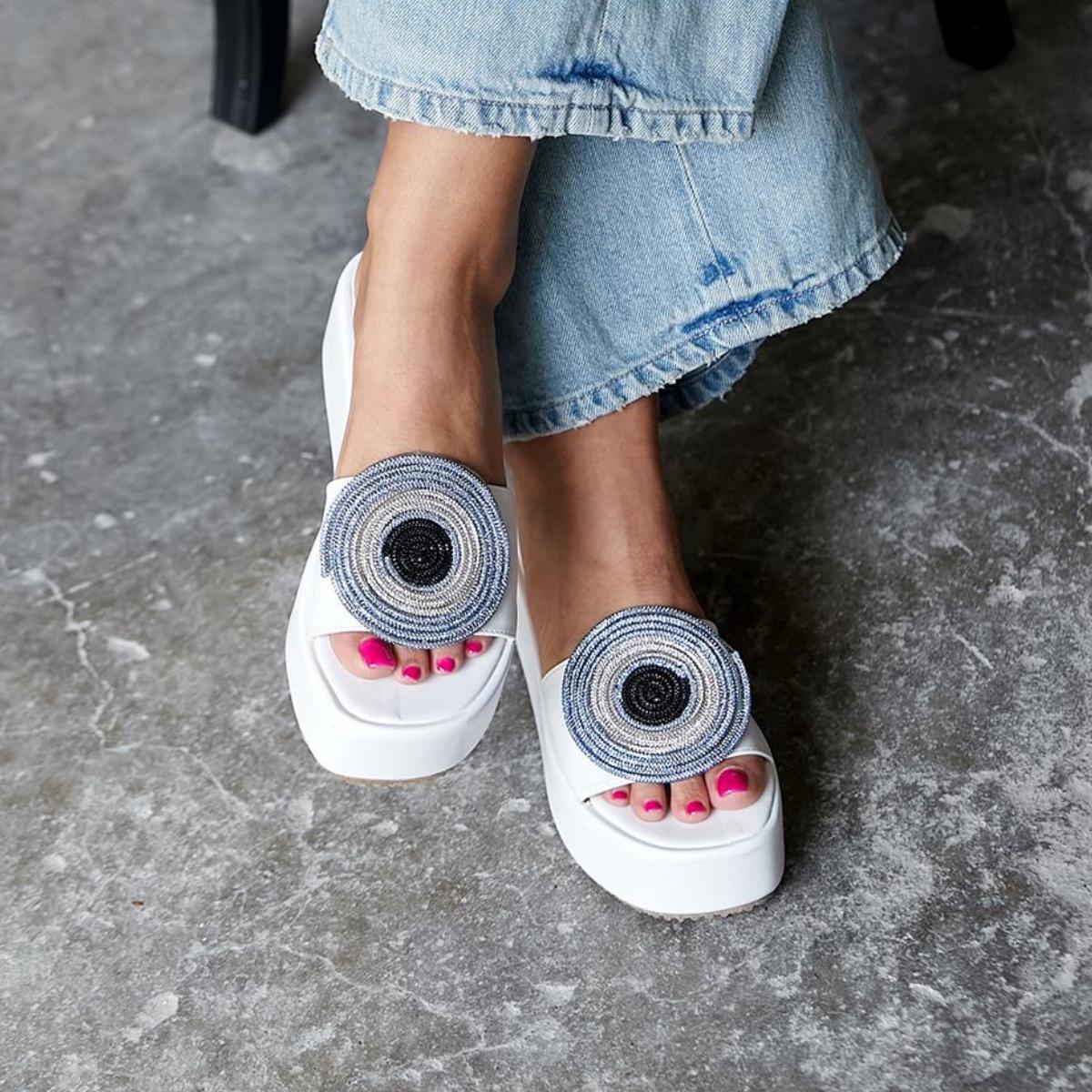 

Белые женские тапочки Boss на платформе и каблуке Evil Eye Bead Detail High Sole 2023 New Summer