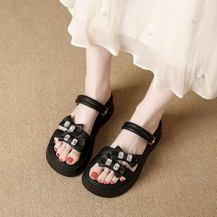 Premium sandals women's summer 2025 new muffin heel shoes fairy wind thick sole two wear sandals soft sole half drag