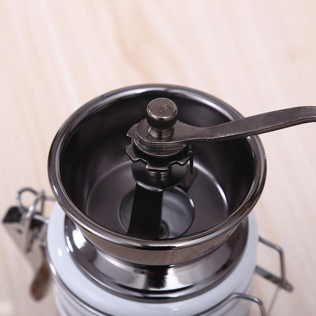 Antike Kaffeebohnenmühle aus Holz Tragbares manuelles Design Kaffeebohnenmühle zur einfachen Verwendung in Küche oder beim Camping