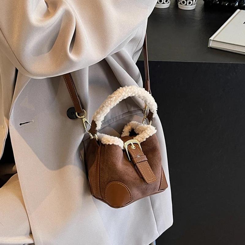 Autumn Winter Lamb Wool Bucket Bag Vintage Plush Mini Crossbody Shoulder Bag for Women Elegant Versatile Fashion Purse