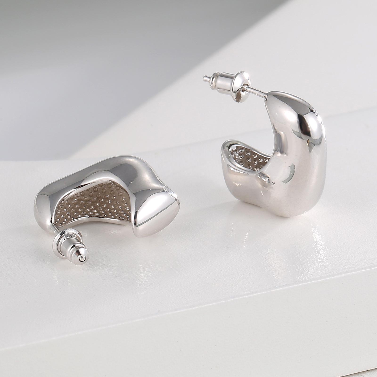 

Горячие аксессуары для ушей, модные универсальные серьги-гвоздики для путешествий по городу, индивидуальный дизайн, нестандартные полые серьги