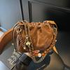 Early spring contrasting color bucket bag design sense portable bundle cloud bag lazy wind shoulder messenger bag