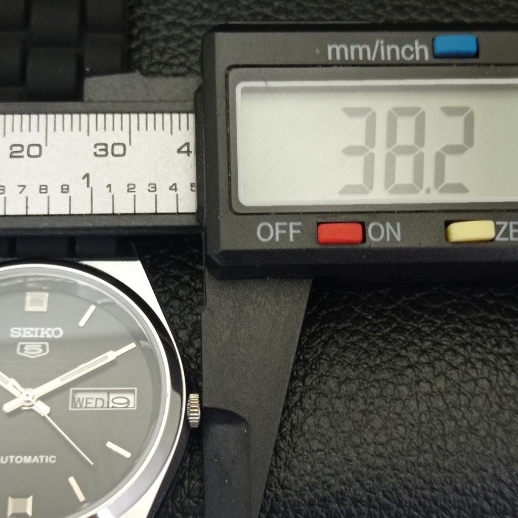 REFURBISHED VINTAGE SEIKO 5 AUTOMATIC JAPAN MENS BLACK DIAL WATCH A434680-2 R121-a434680