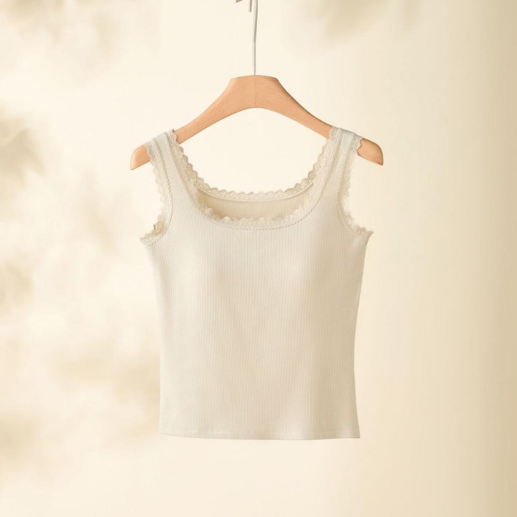 

Роскошная женская утягивающая майка на бретелях с кружевной отделкой и встроенным бюстгальтером: Топ без рукавов с U-образным вырезом для ношения как нижнего, так и верхнего белья. One Size