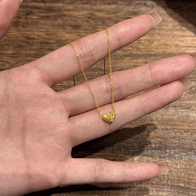 Light Luxury Dazzling Pendant Trendy Fashion Necklace for women Irregular heart-shaped shape choker Party Wedding Fine