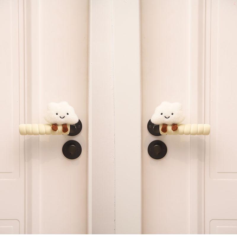 1Pc Anti-static Sponge Doorknob Covers - Cute Plush 3D Cloud Accessories Girls' Bedroom Door Handle Sleeves Winter Home Decor