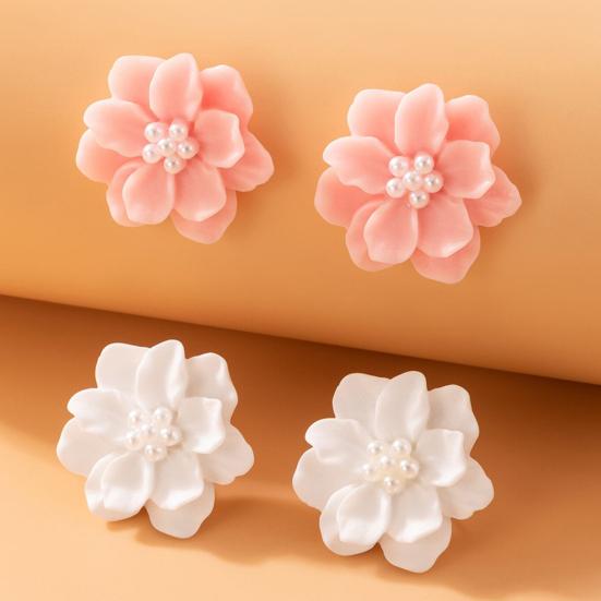 1 Pair Stud Earrings Anti-allergy Decorative Exquisite Temperament Hyperbole Flower Faux Pearl Earrings for Dating