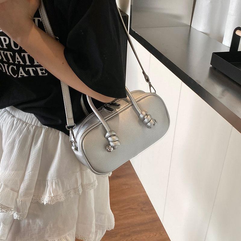 Korean Version Portable Bowling Bag Women's 2025 New Simple Small Square Bag Versatile Commuter Bag Single Shoulder Messenger Women's Bag