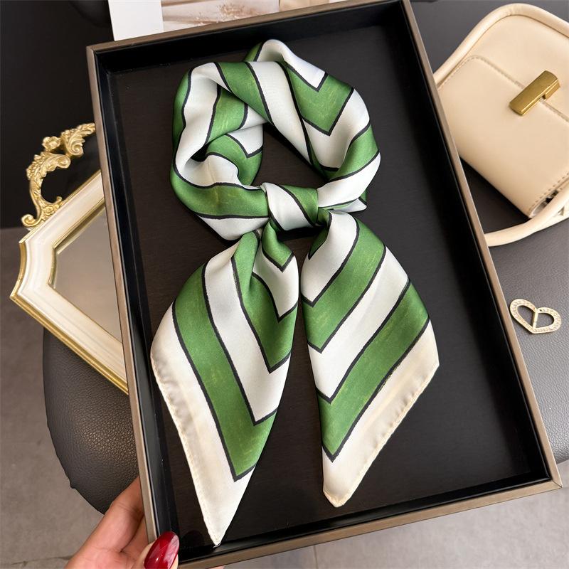 Luxus Streifenmuster Damen Seidenschal Bandana Haarbänder Quadratische Schals Satin Glatt Sommer Satin Hijab Wickel Stirnband Foulard