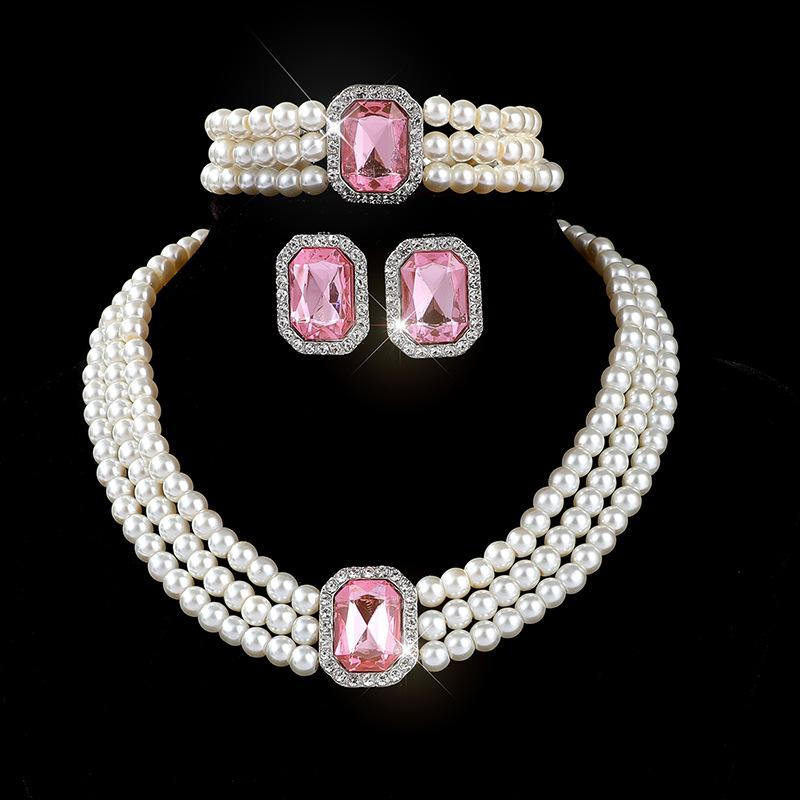 Collana da sposa multistrato perla sintetica cristallo geometrico orecchini a lobo bracciale set da tre pezzi
