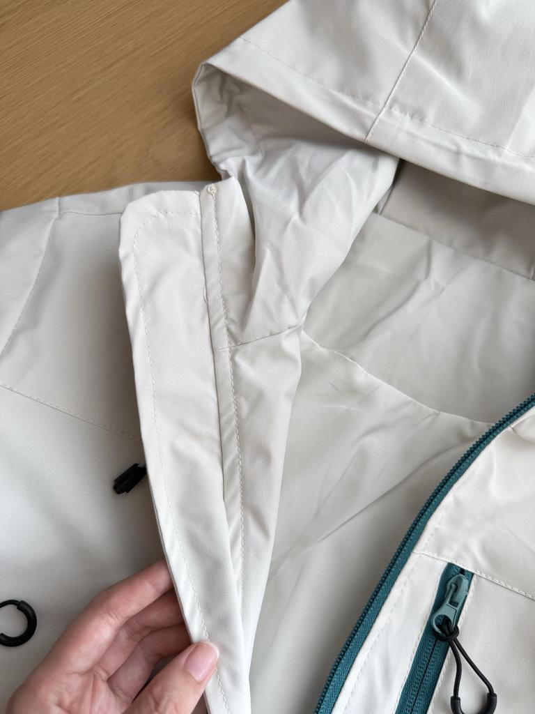 Dziecięca kurtka jesienna wiatrówka - Trzyodporna, Lekka, Casualowo-sportowa, z długim rękawem dla chłopców i dziewcząt