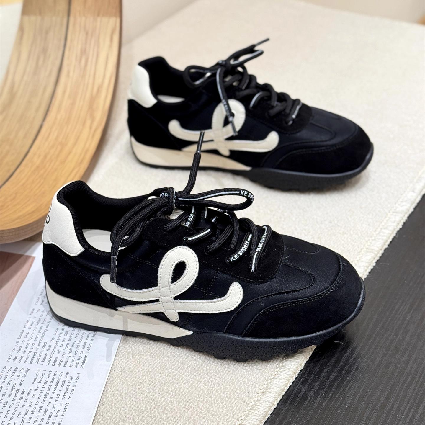 

Internet celebrities retro color matching trend thin moral training shoes women 2025 new autumn explosion foreign flat-bottomed sports Forrest 40 чёрный