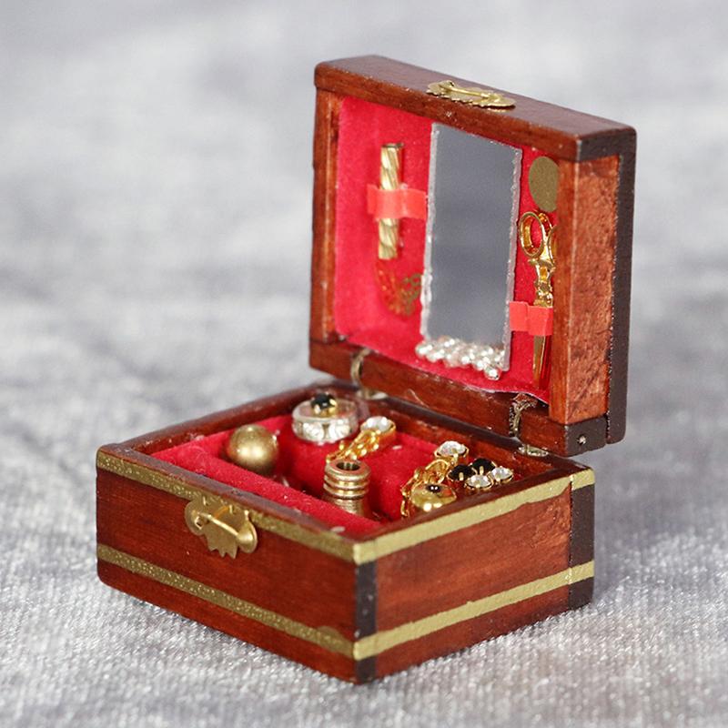 1:12 Dollhouse Miniature Accessories Mini Wooden Jewelry Box Model Toys For Doll House Decoration Vintage Jewel Case