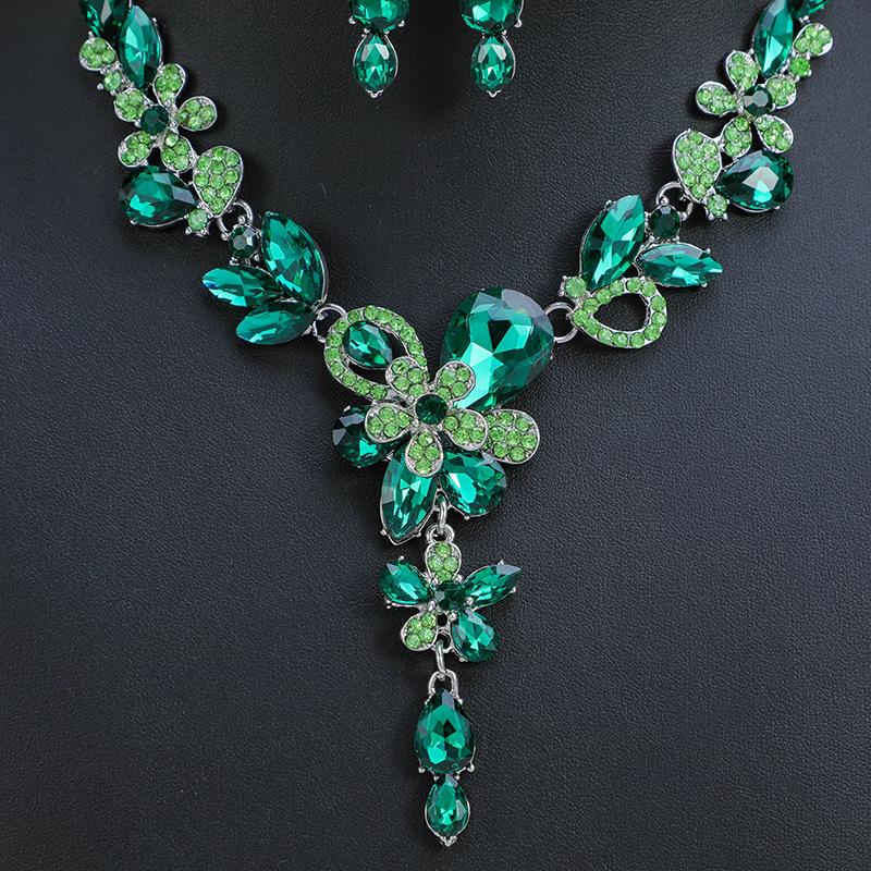 2026 European and American Retro Necklace Earrings Two-piece Set Flower Crystal Double Flower