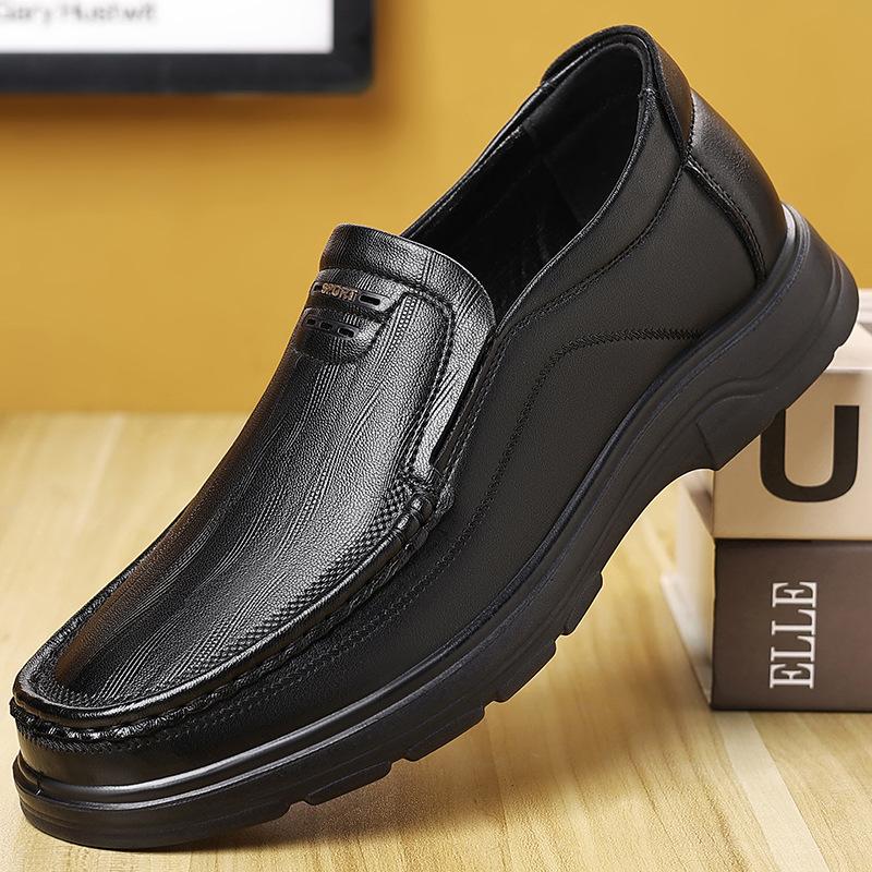 Autumn Solid Color Business Casual Shoes for Men Fashion New Designer Leather Shoes Male Soft Sole Middle Age Men's Loafers