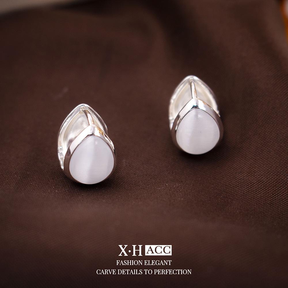 Silberne Nadel Katzenaugenstein Blume Ohrringe - Elegantes, vielseitiges Modeaccessoire für Frauen