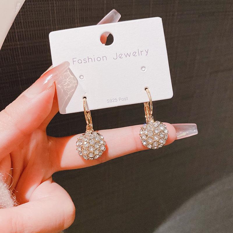 Small Circle Niche Minimalist Style Earrings