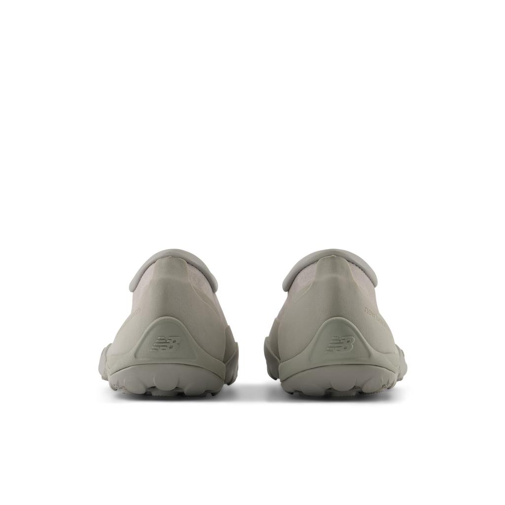 New Balance MT10T Raincloud Concrete Unisex Sneakers White MT10T8WQ